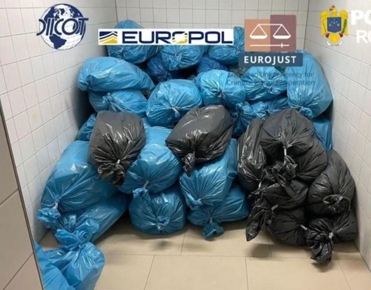 Operațiunea MATRIX. Ministrul Predoiu anunță o captură de 1,7 tone de droguri în mai multe țări: „Am lovit o rețea internațională” 1096025