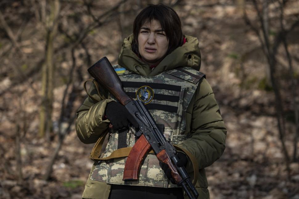 „Valkiriile” ucrainene. Femeile din Ucraina se mobilizează pentru lupta pe front, în război. Kellog: Luptă la fel de bine ca bărbații 1095907