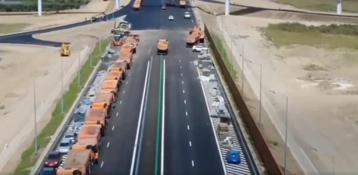 De săptămâna viitoare ar urma să se circule neîntrerupt de la Bucureşti la Bacău, pe Autostrada A7. Se deschide segmentul Adjud-Bacău  1096271