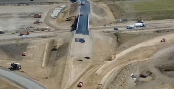 De săptămâna viitoare ar urma să se circule neîntrerupt de la Bucureşti la Bacău, pe Autostrada A7. Se deschide segmentul Adjud-Bacău  1096274