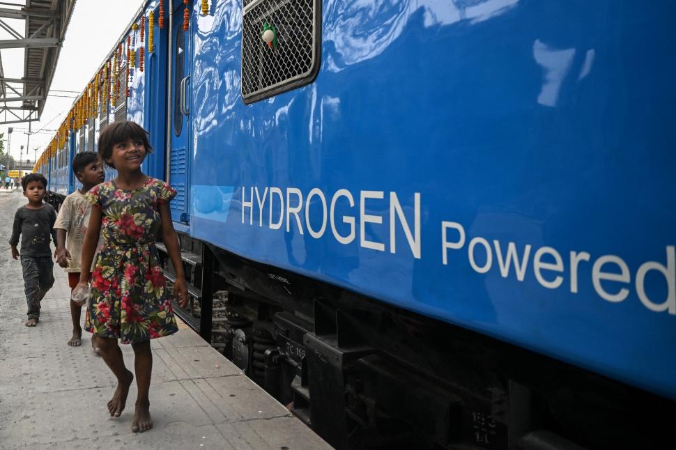India a lansat cel mai puternic tren pe hidrogen din lume: A parcurs deja 6.000 km și a redus emisiile de carbon cu peste 36.444 kg 1096390
