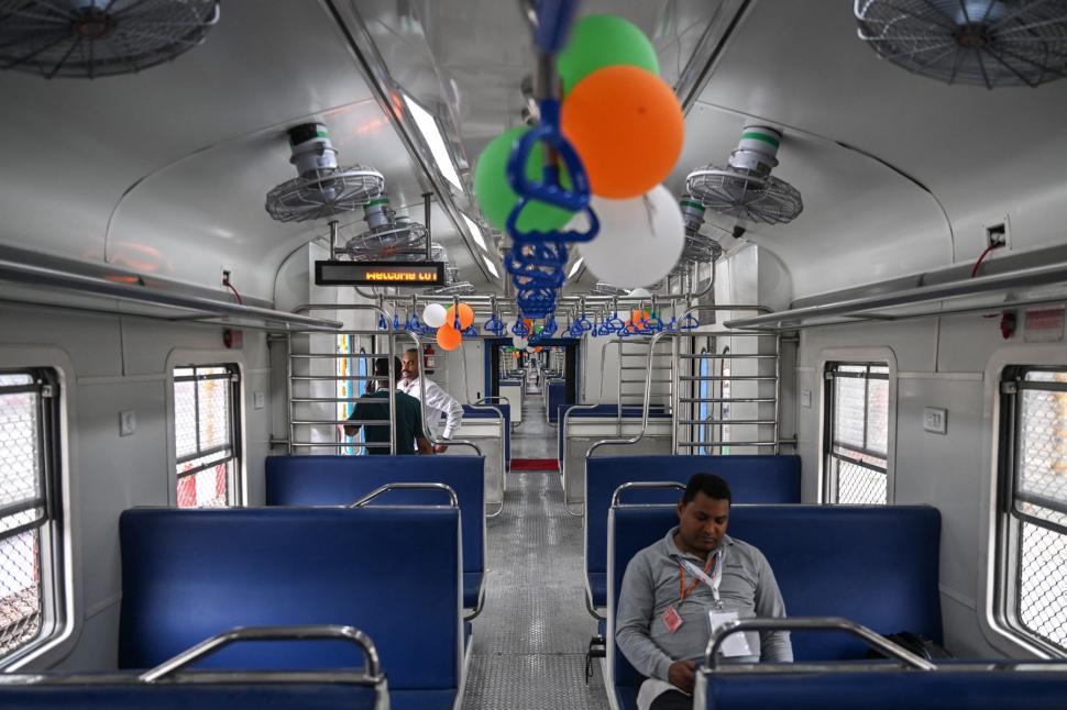 India a lansat cel mai puternic tren pe hidrogen din lume: A parcurs deja 6.000 km și a redus emisiile de carbon cu peste 36.444 kg 1096391