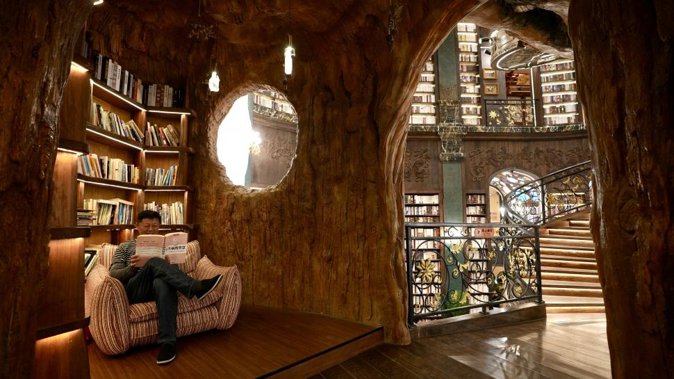 Librăria construită într-o dolină naturală: Tocmai s-a deschis, iar turiștii spun că se simt la „Hogwarts”. Cum arată și unde este 1096678