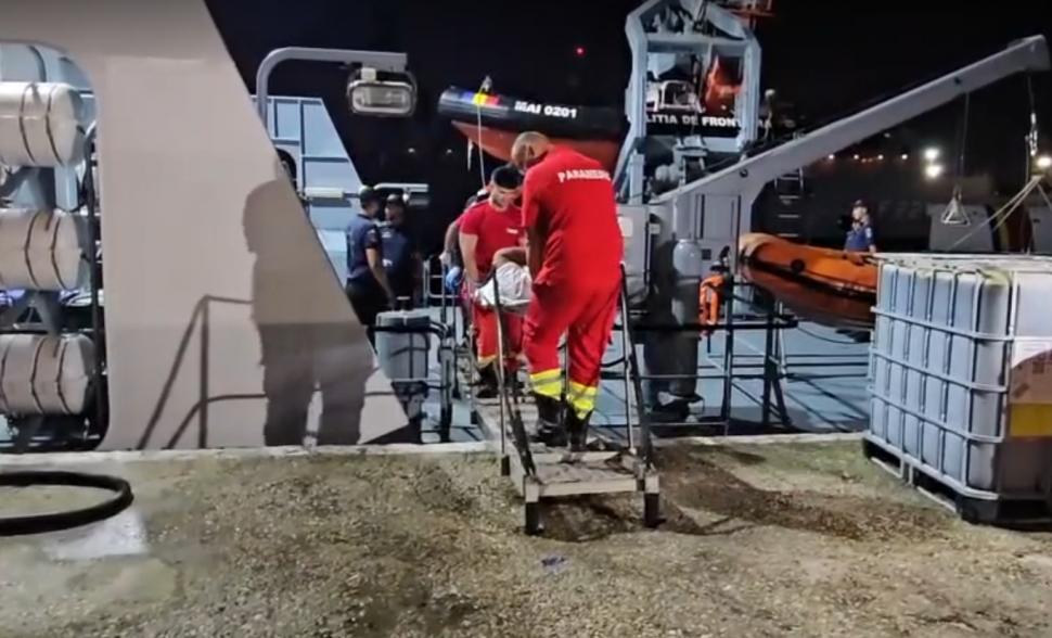 "Au avut noroc. Dacă întârziam 20 de minute, cred că nu-i mai găseam". Cum a fost salvat echipajul navei lovite în Marea Neagră  1096864