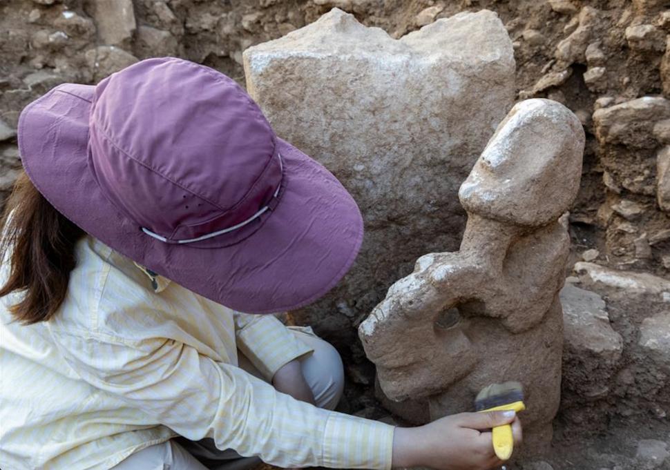 Descoperire arheologică „fără precedent”: O statuie unică, de acum 11.000 de ani, a fost găsită într-una dintre cele mai vechi așezări 1097077
