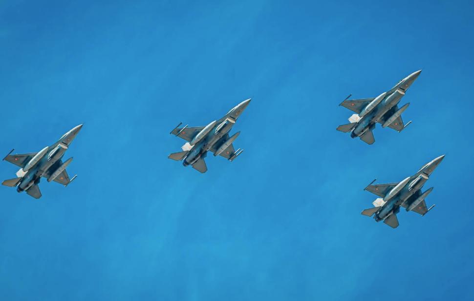 Imagini de la BIAS 2026, cel mai aşteptat eveniment aerian al anului. Spectacol cu avioane F-16, IAR-330 Puma, Spartan şi Hercules 1097277