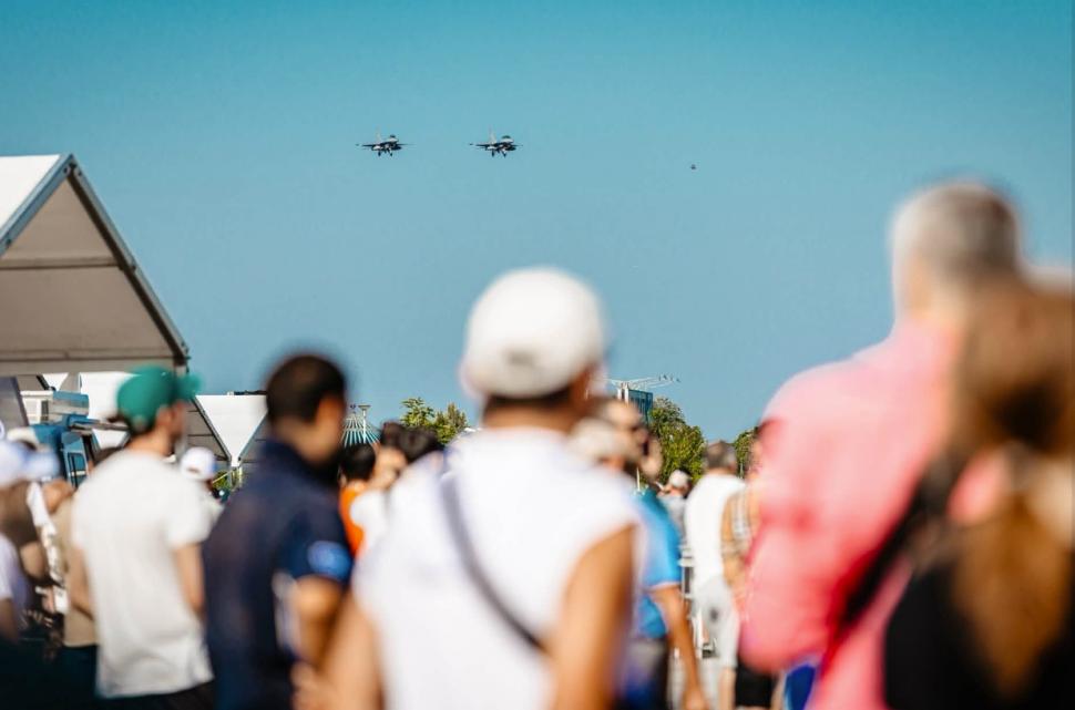 Imagini de la BIAS 2026, cel mai aşteptat eveniment aerian al anului. Spectacol cu avioane F-16, IAR-330 Puma, Spartan şi Hercules 1097288