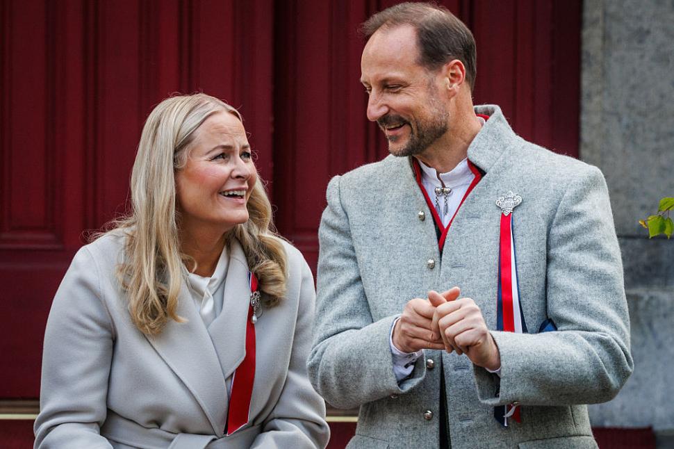 Mette-Marit, noua regină a Norvegiei: de la o viață "nebunatică" la Palatul Regal. Povestea "Cenușăresei" care a ajuns pe tron 1097259