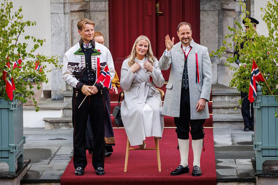 Mette-Marit, noua regină a Norvegiei: de la o viață "nebunatică" la Palatul Regal. Povestea "Cenușăresei" care a ajuns pe tron 1097261