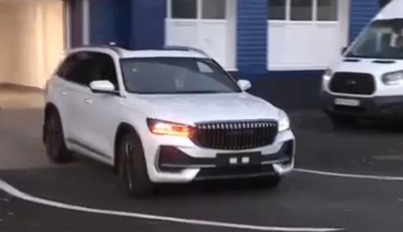 Putin a testat cea mai nouă maşină rusească, fabricată cu tehnologie din China. Cum arată SUV-ul şi reacţia preşedintelui rus 1097290