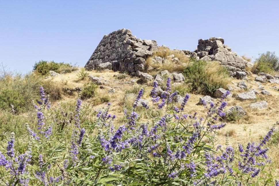 Controversă în Grecia din cauza Piramidei de la Hellinikon. A fost construită înaintea celor din Egipt? Și chiar este o piramidă? 1097692