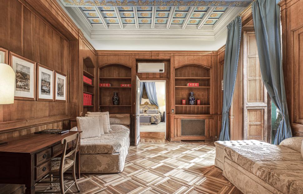 O prințesă italiană își închiriază acum palatul, iar turiștii sunt fascinați de experiență. Cât costă o noapte la Ruspoli Bonaparte 1097640