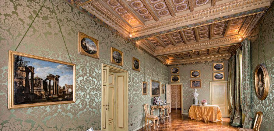 O prințesă italiană își închiriază acum palatul, iar turiștii sunt fascinați de experiență. Cât costă o noapte la Ruspoli Bonaparte 1097644