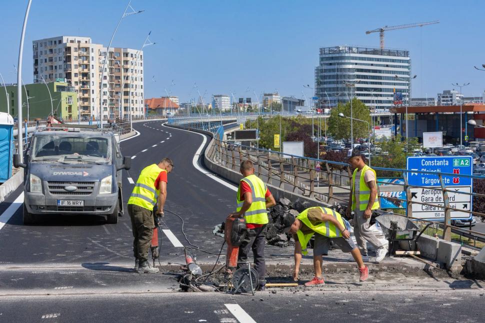 Pasajul Basarab se redeschide complet de săptămâna viitoare. Imagini cu podul din Bucureşti, după ce s-a lucrat la el toată vara 1097777