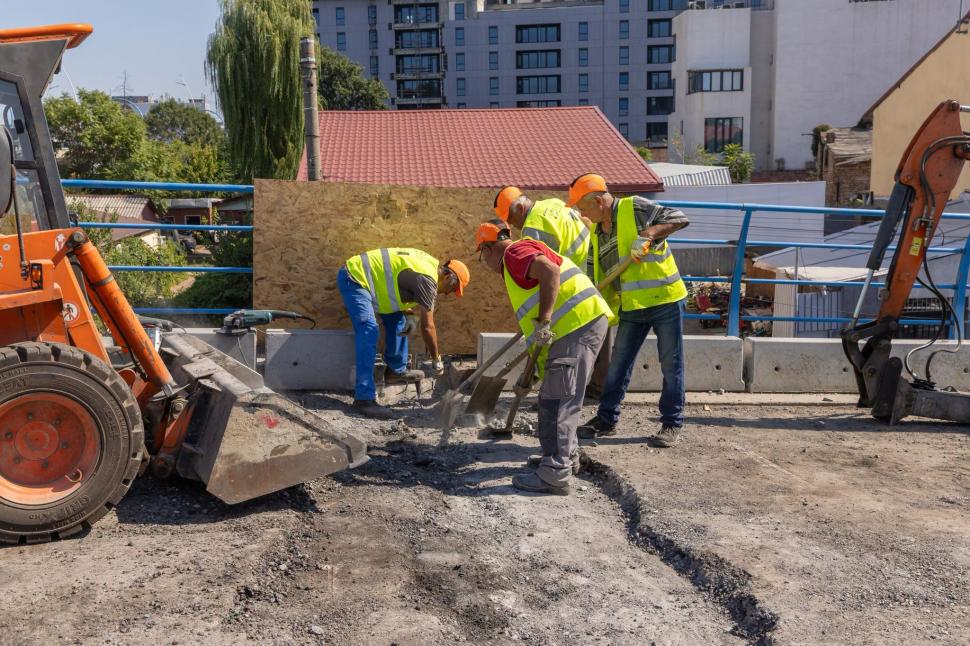 Pasajul Basarab se redeschide complet de săptămâna viitoare. Imagini cu podul din Bucureşti, după ce s-a lucrat la el toată vara 1097782