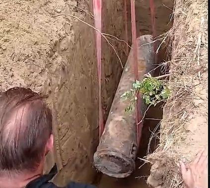Un pescar care căuta vechituri cu un magnet a scos din Dunăre o mină neexplodată de 680 de kilograme, din al Doilea Război Mondial 1097569