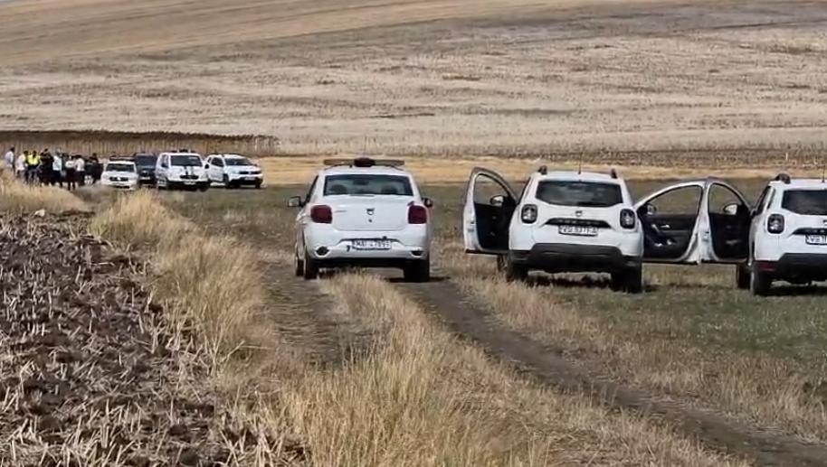 O dronă a fost găsită pe un câmp din comuna Viișoara, în Vaslui. Surse: Are încărcătură explozibilă și ar fi rusească 1098052