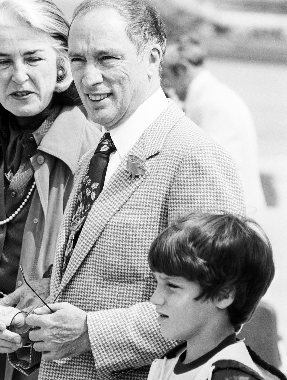 În 1998, fratele mai mic al lui Justin Trudeau a fost luat de o avalanșă. Prietenii lui au scăpat, dar el nu a fost găsit nici până azi 1098534
