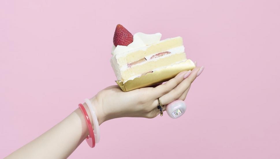 Tamagotchi, jucăria copilăriei pentru milioane de Millennials, revine în ediție aniversară după 30 de ani, sub formă de inel. Cât costă 1098395