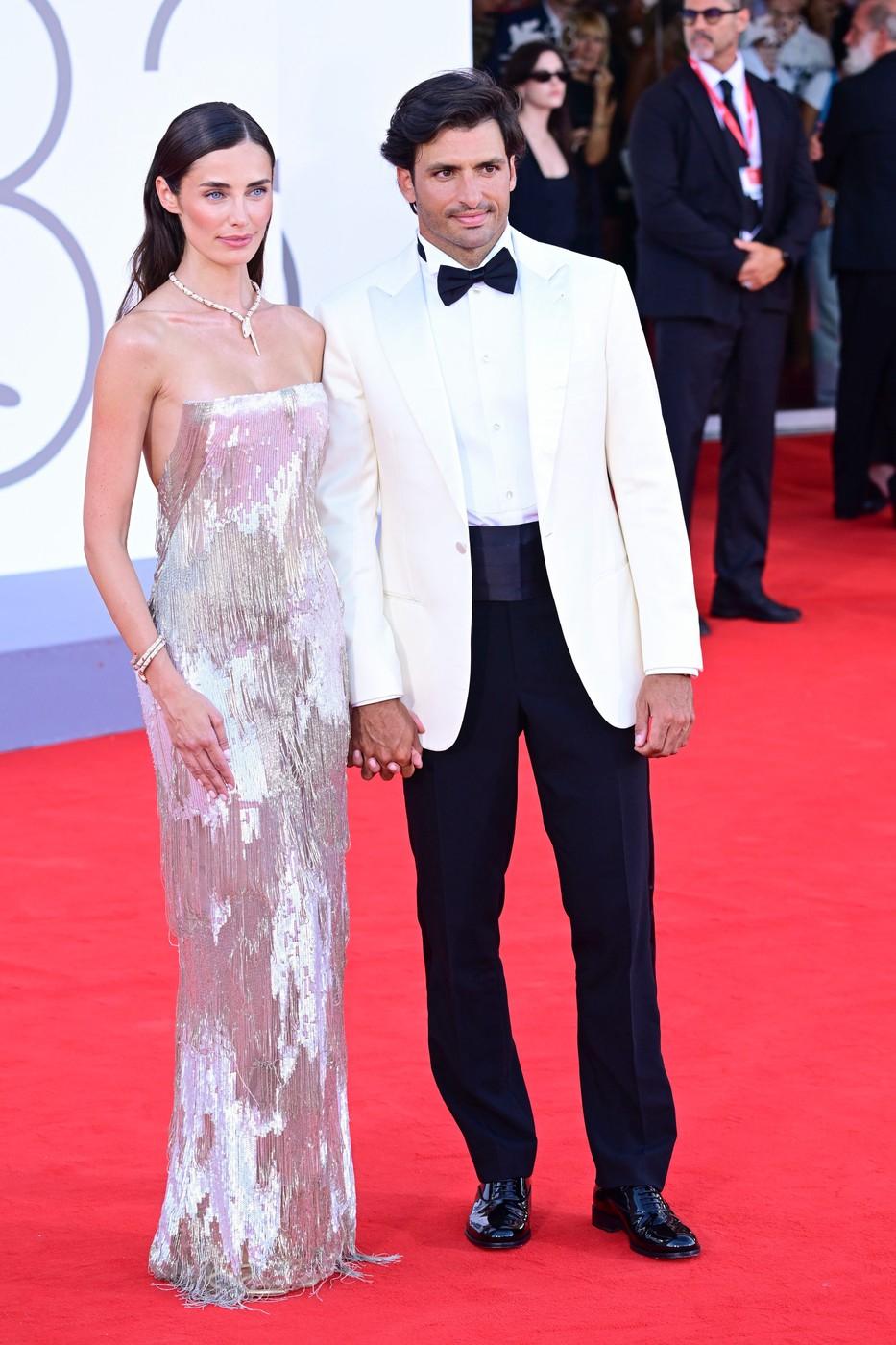Cele mai elegante apariții pe covorul roșu la Festivalul de Film de la Veneția. Amal Clooney și Alessandra Ambrosio au pariat pe negru 1098768