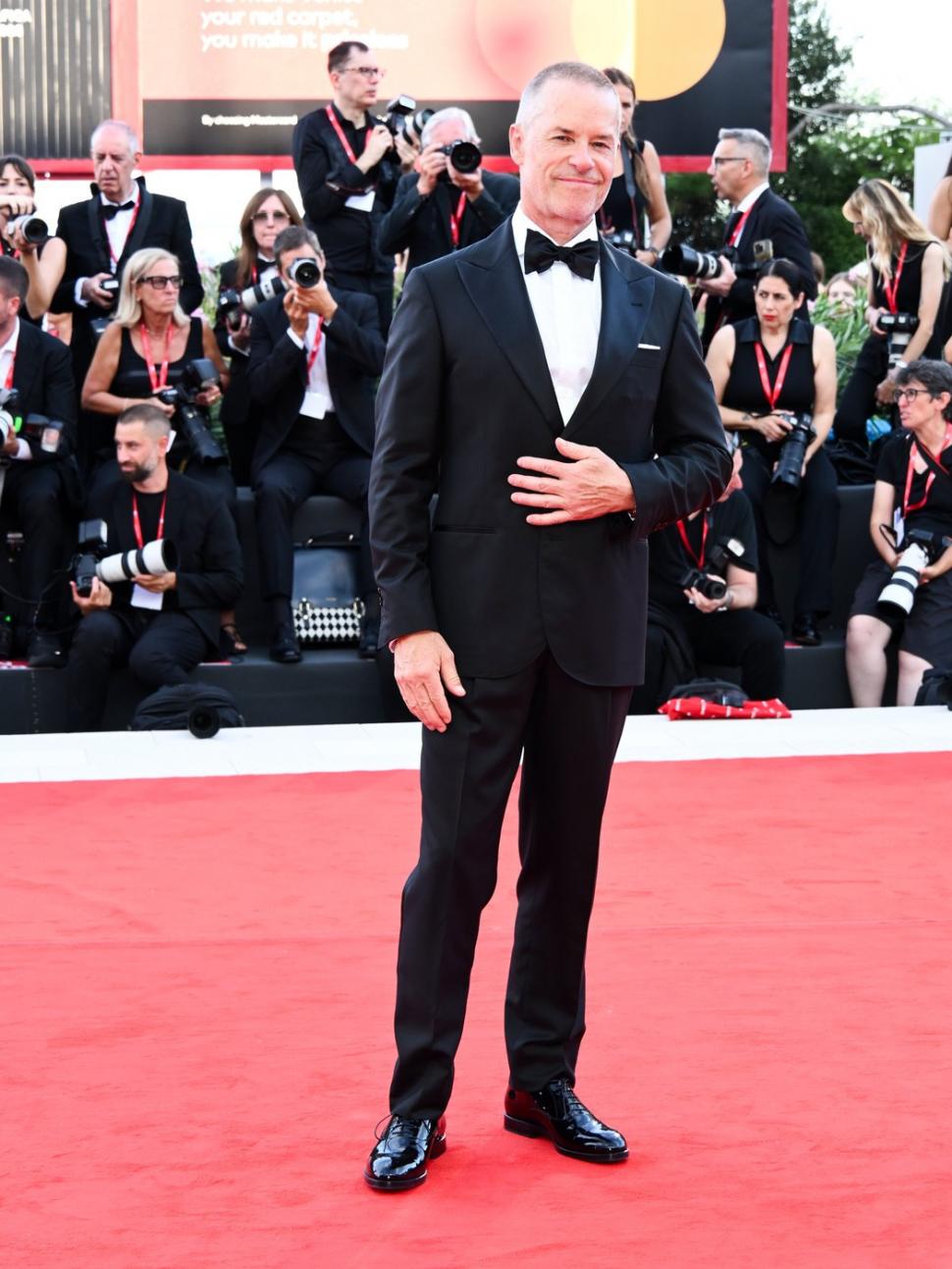 Cele mai elegante apariții pe covorul roșu la Festivalul de Film de la Veneția. Amal Clooney și Alessandra Ambrosio au pariat pe negru 1098788