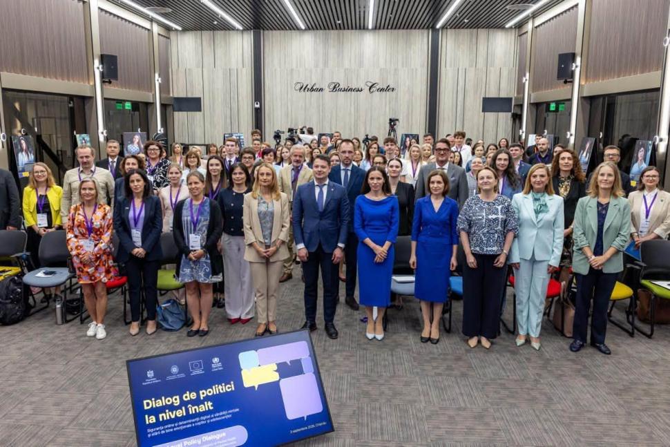 Mirabela Grădinaru s-a întâlnit, la Chișinău, cu Maia Sandu. Partenera lui Nicușor Dan a vorbit la o conferință internațională 1098970