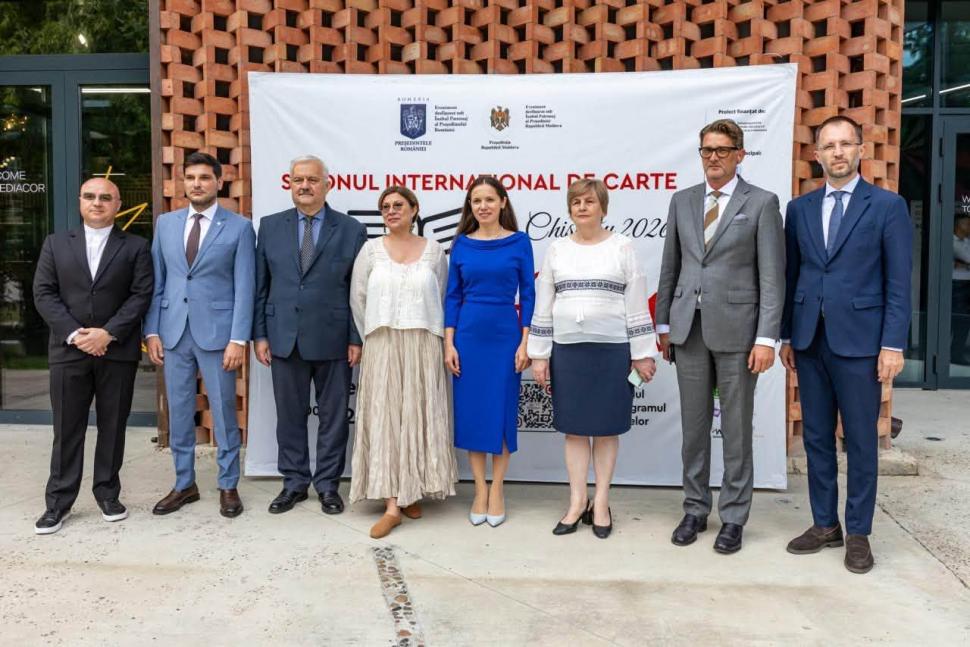 Mirabela Grădinaru s-a întâlnit, la Chișinău, cu Maia Sandu. Partenera lui Nicușor Dan a vorbit la o conferință internațională 1098985
