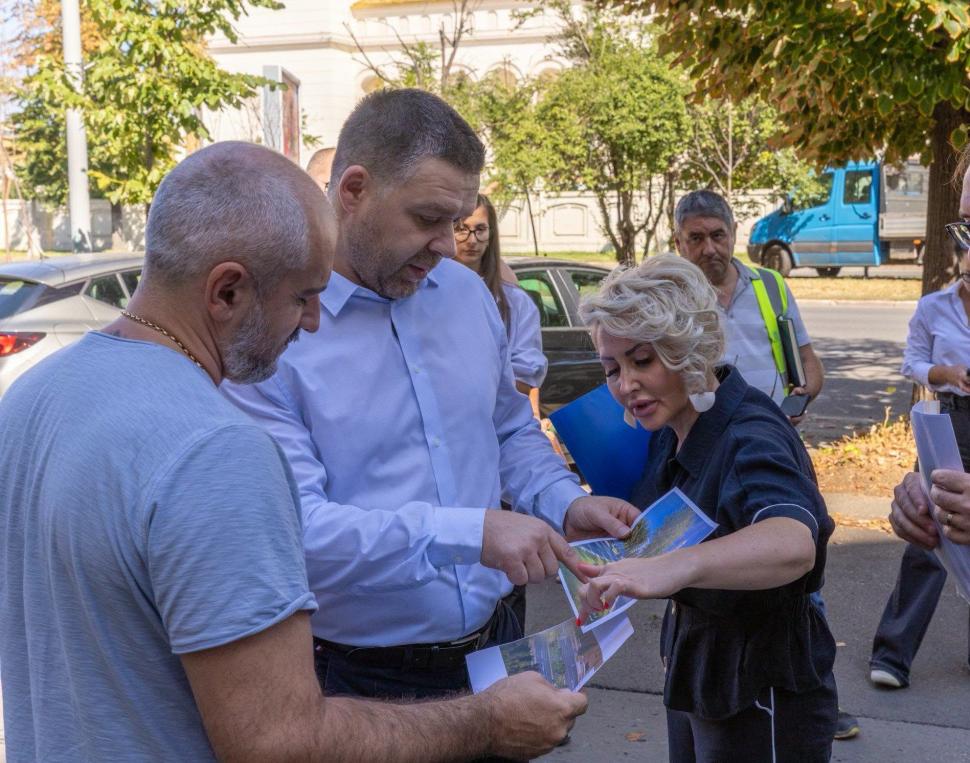 Bulevardul Unirii din București intră în șantier. Ciucu: „Nu mai putem continua cu trotuarele pline de mașini”. Când încep lucrările 1099323