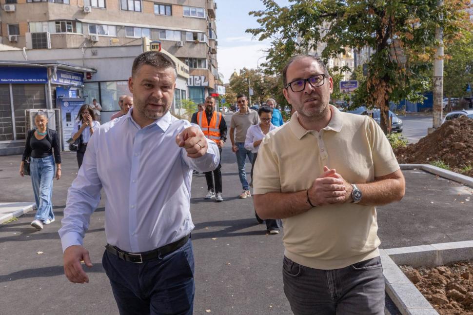 Bulevardul Unirii din București intră în șantier. Ciucu: „Nu mai putem continua cu trotuarele pline de mașini”. Când încep lucrările 1099328