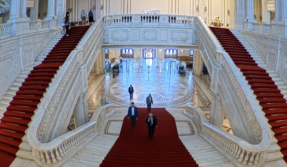 Întâlnirea Bolojan-Simina Tănăsescu. Ofițerul SPP a fost audiat: "Doamna fiind cine? O știu doar de la televizor" 1100108