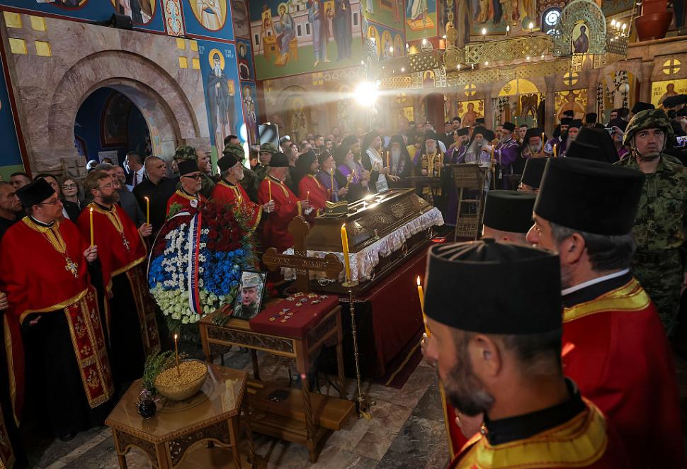 UE condamnă funeraliile lui Ratko Mladic cu onoruri militare: "Imaginile sunt șocante. Contrazic valorile pentru drumul Serbiei în UE" 1100131