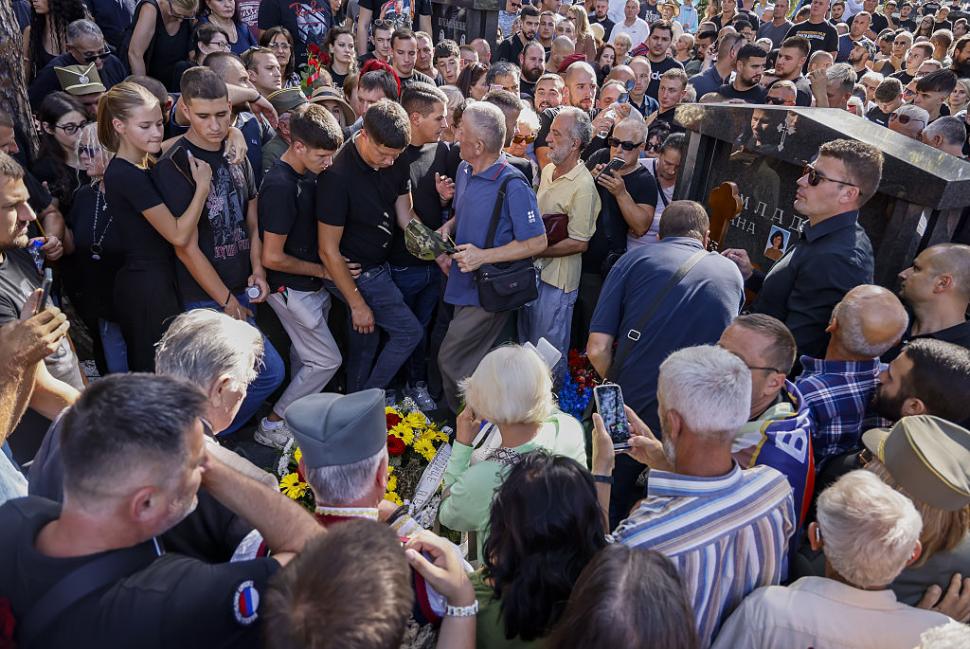 UE condamnă funeraliile lui Ratko Mladic cu onoruri militare: "Imaginile sunt șocante. Contrazic valorile pentru drumul Serbiei în UE" 1100135