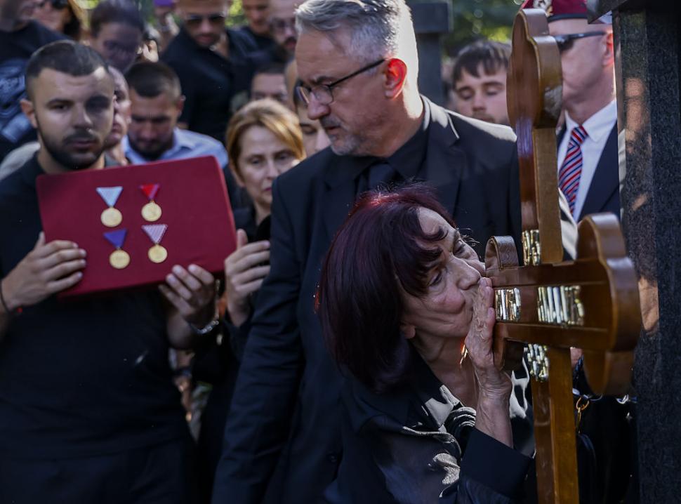 UE condamnă funeraliile lui Ratko Mladic cu onoruri militare: "Imaginile sunt șocante. Contrazic valorile pentru drumul Serbiei în UE" 1100138