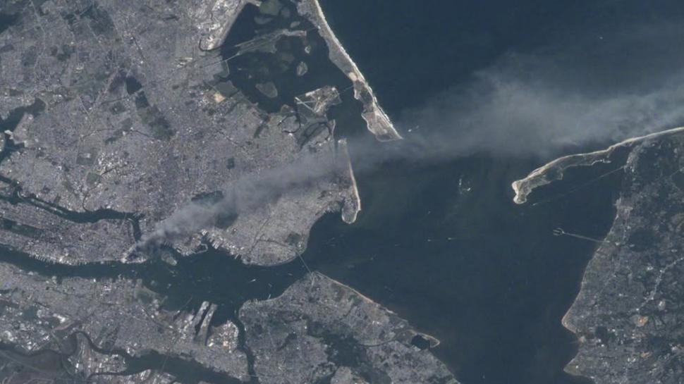 Acum 25 de ani, singurul astronaut american care nu se afla pe 11 septembrie pe Pământ a surprins din spațiu atacurile din New York 1100478