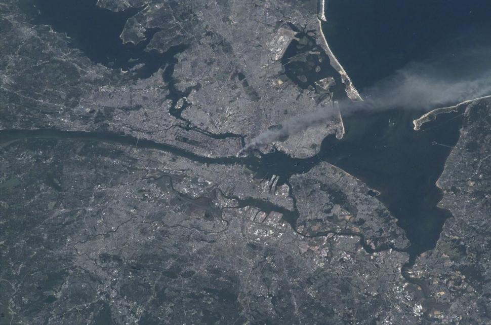 Acum 25 de ani, singurul astronaut american care nu se afla pe 11 septembrie pe Pământ a surprins din spațiu atacurile din New York 1100480