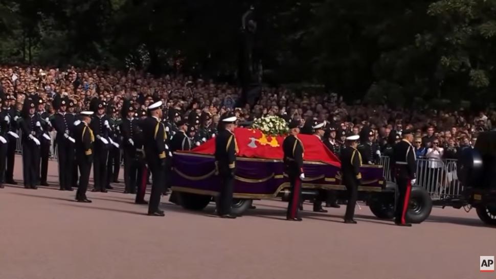 VIDEO Norvegienii își iau rămas bun de la regele Harald, "bunicul" națiunii. Securitate sporită la Oslo. Cine participă la ceremonii 1100412