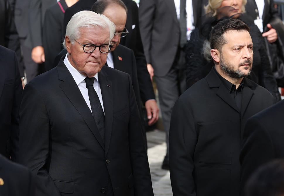 VIDEO Norvegienii își iau rămas bun de la regele Harald, "bunicul" națiunii. Securitate sporită la Oslo. Cine participă la ceremonii 1100459