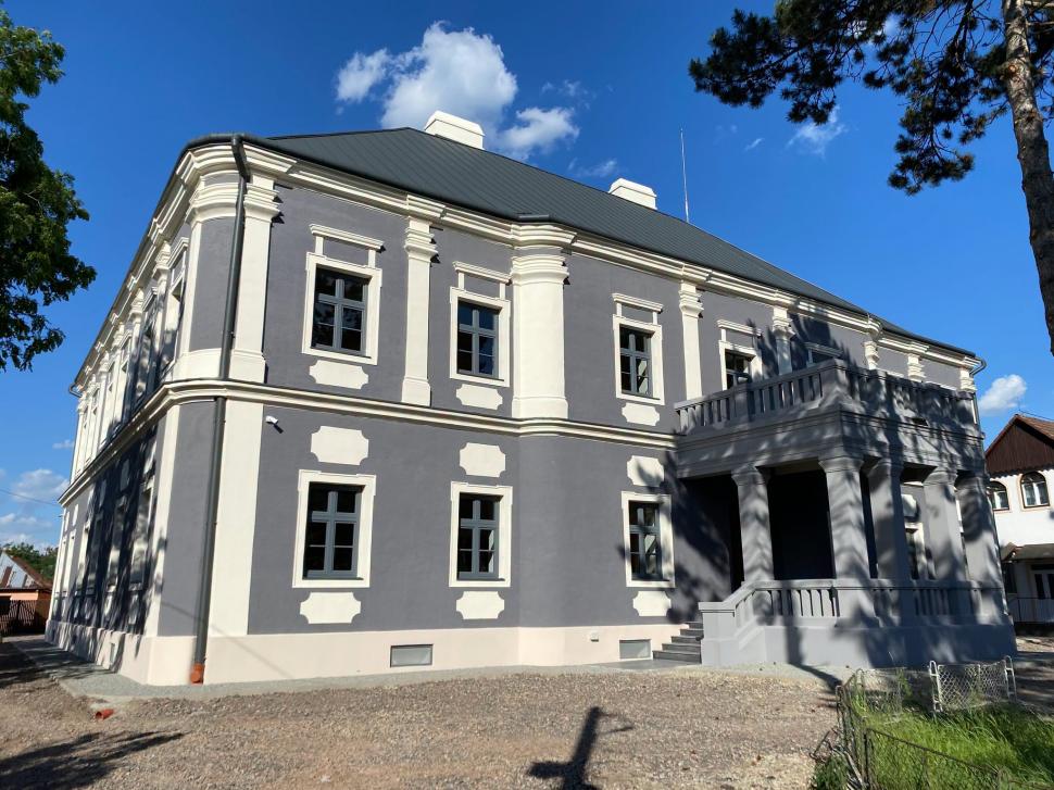 Un castel din România a fost restaurat, iar acum e deschis pentru turiști. Cum arată domeniul Bánffy din Nuşfalău și clădirea renovată 1100382
