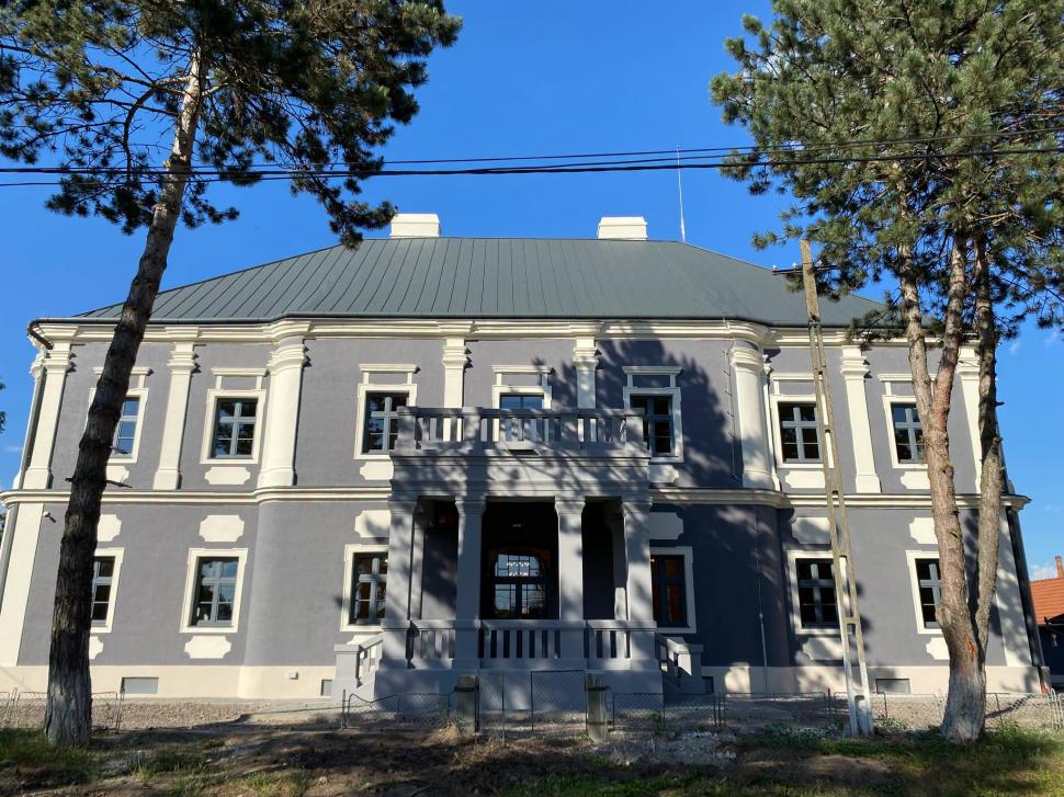 Un castel din România a fost restaurat, iar acum e deschis pentru turiști. Cum arată domeniul Bánffy din Nuşfalău și clădirea renovată 1100383