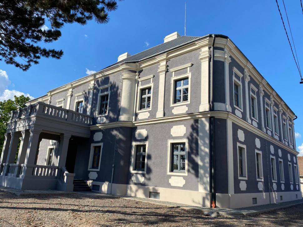 Un castel din România a fost restaurat, iar acum e deschis pentru turiști. Cum arată domeniul Bánffy din Nuşfalău și clădirea renovată 1100384