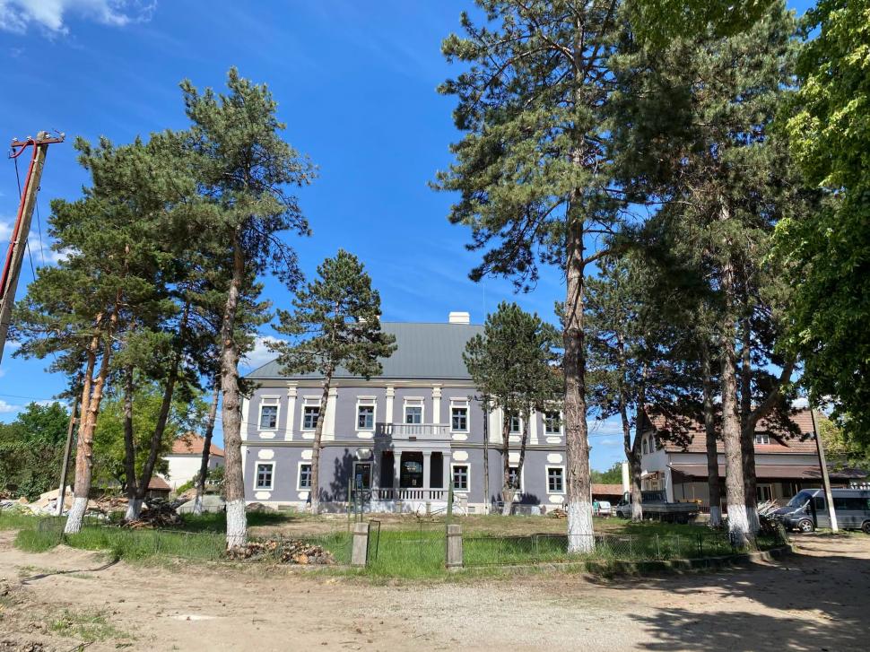 Un castel din România a fost restaurat, iar acum e deschis pentru turiști. Cum arată domeniul Bánffy din Nuşfalău și clădirea renovată 1100398