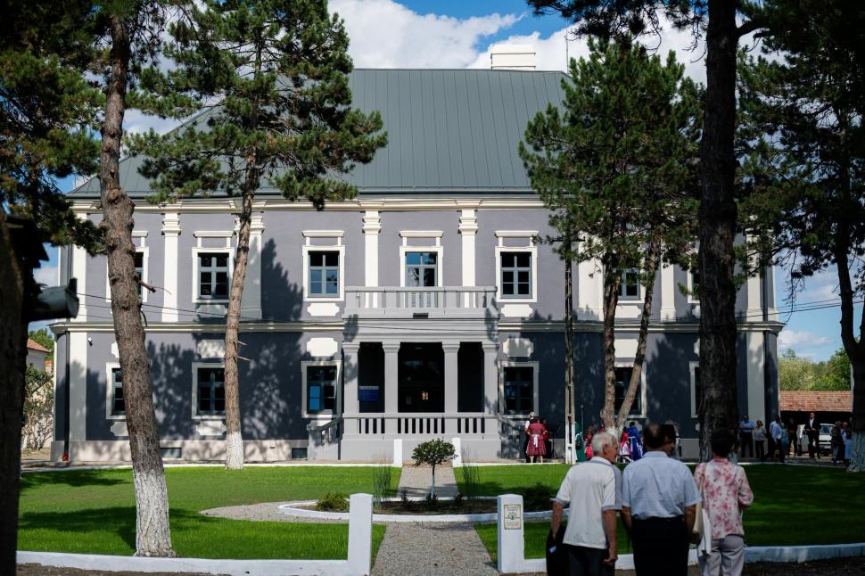 Un castel din România a fost restaurat, iar acum e deschis pentru turiști. Cum arată domeniul Bánffy din Nuşfalău și clădirea renovată 1100404