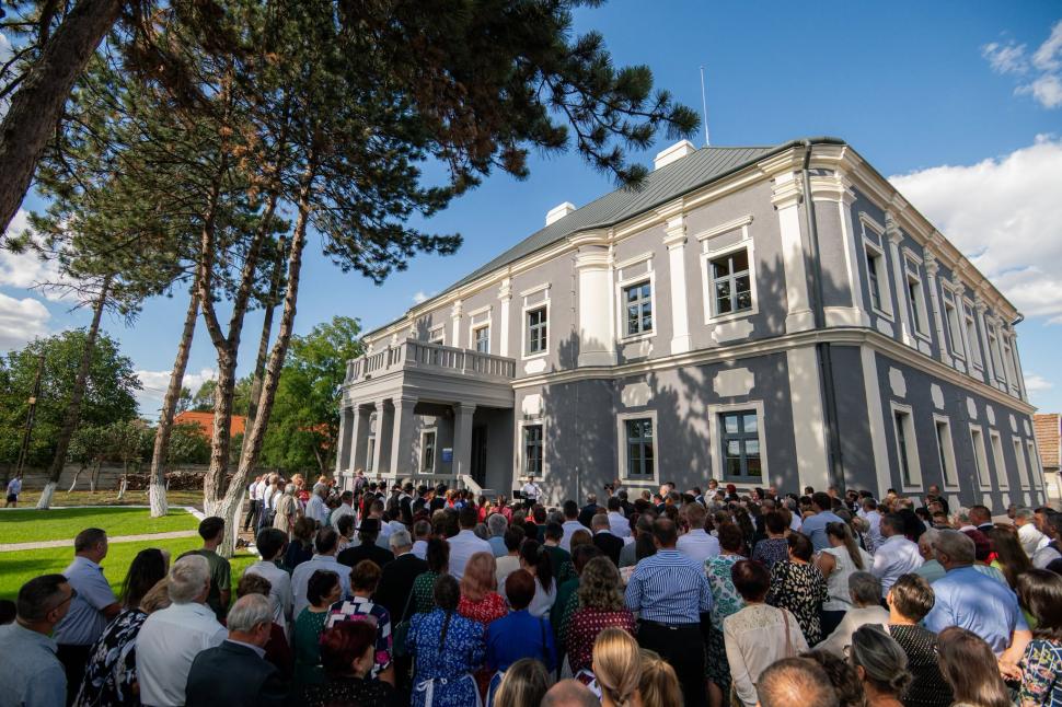 Un castel din România a fost restaurat, iar acum e deschis pentru turiști. Cum arată domeniul Bánffy din Nuşfalău și clădirea renovată 1100405