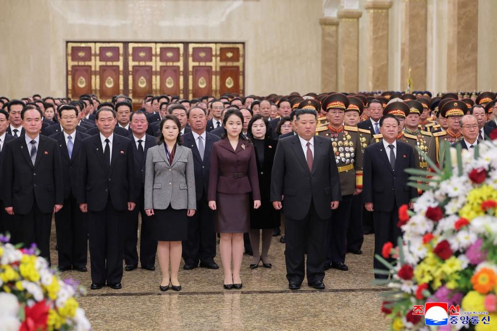 Câți copii are, de fapt, Kim Jong Un. Spionii sud-coreeni vin cu o nouă teorie despre familia liderului din Coreea de Nord 1100748