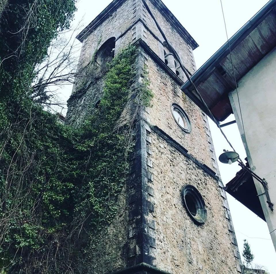 Satul „vertical” din Toscana în care mai trăiesc doar 30 de oameni.  Cum a fost salvat Lucchio în 1437 de două femei 1100918