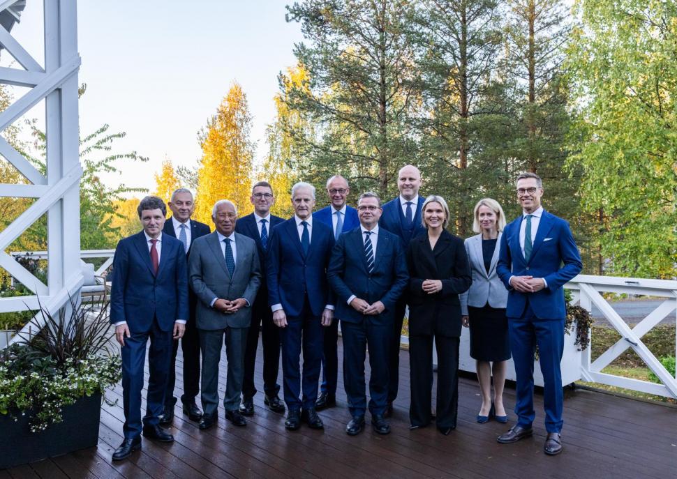 Nicuşor Dan, pentru a doua zi în Finlanda, la Summitul Arctic. Va vizita baza militară "Lapland Air Wing" 1101610