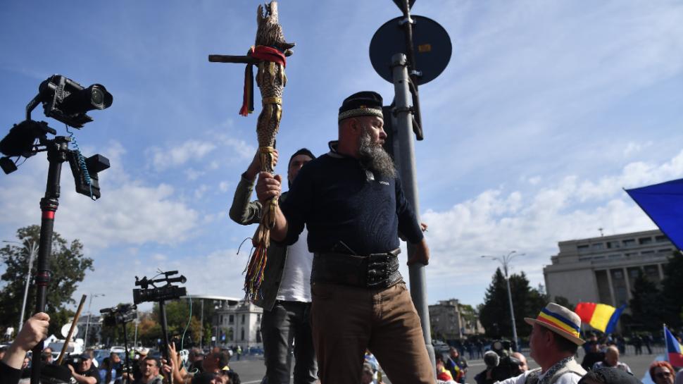 Imagini care nu s-au văzut la TV de la bătaia din Piața Victoriei. Cine a venit, de fapt, în locul oierilor 1102249