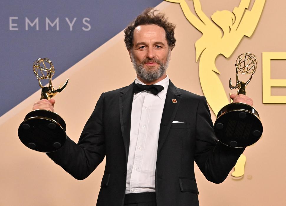 Matthew Rhys a intrat în istorie, după ce a câștigat două Premii Emmy pentru rol principal, în aceeași seară. Lista laureaţilor 1101921
