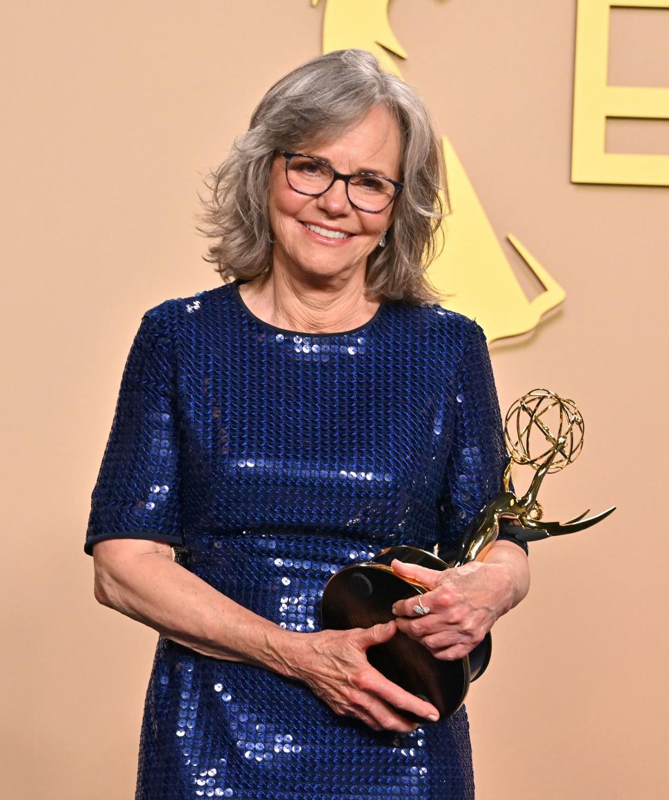 Matthew Rhys a intrat în istorie, după ce a câștigat două Premii Emmy pentru rol principal, în aceeași seară. Lista laureaţilor 1101942