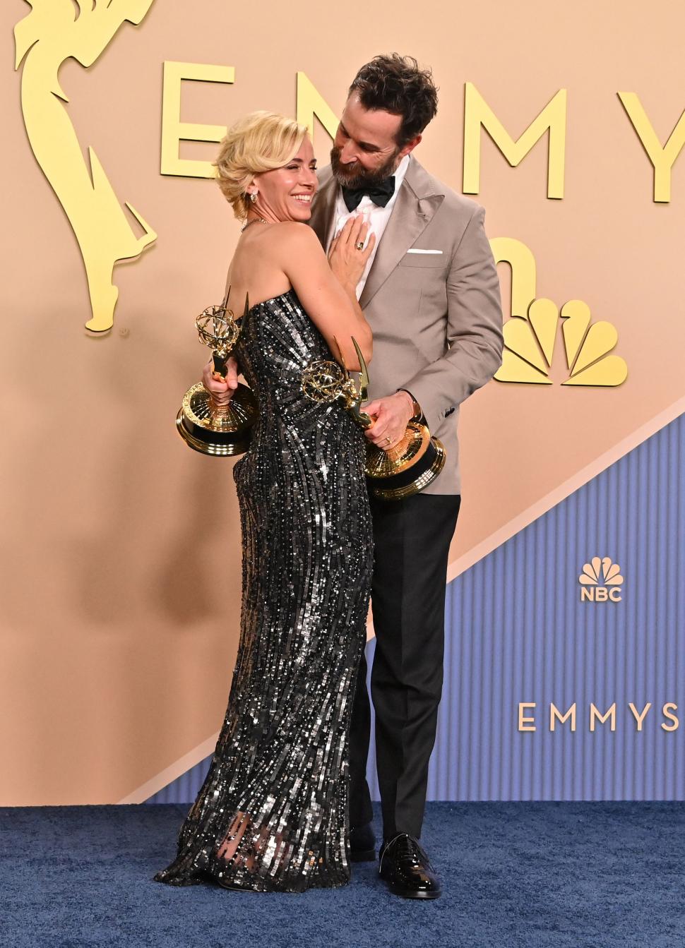 Matthew Rhys a intrat în istorie, după ce a câștigat două Premii Emmy pentru rol principal, în aceeași seară. Lista laureaţilor 1101946